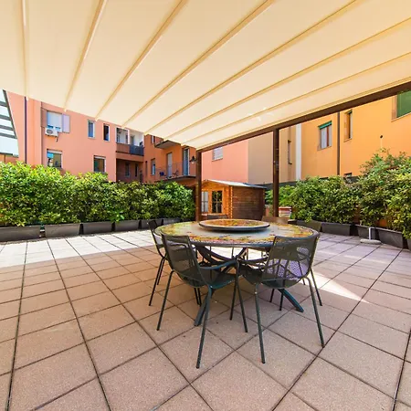 Nettuno - Private Garden In Center * ボローニャ