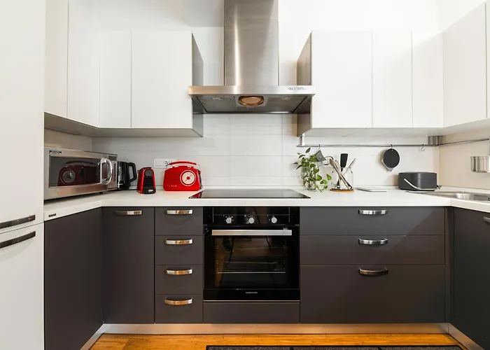 Nettuno - Private Garden In Center 아파트 *