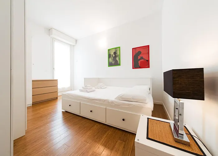 아파트 Nettuno - Private Garden In Center *