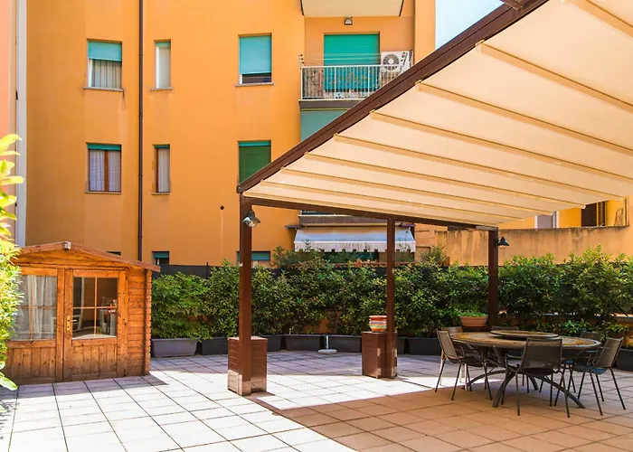 Nettuno - Private Garden In Center 아파트