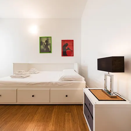 Апартаменты Nettuno - Private Garden In Center *